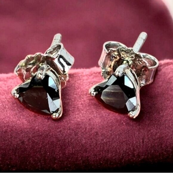 925 Sterling Silver Heart Earrings with Genuine Black Moissanite Gemstone. - Picture 1 of 6